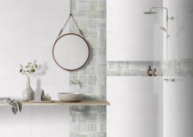 trail-grau-moos-30x60-wand